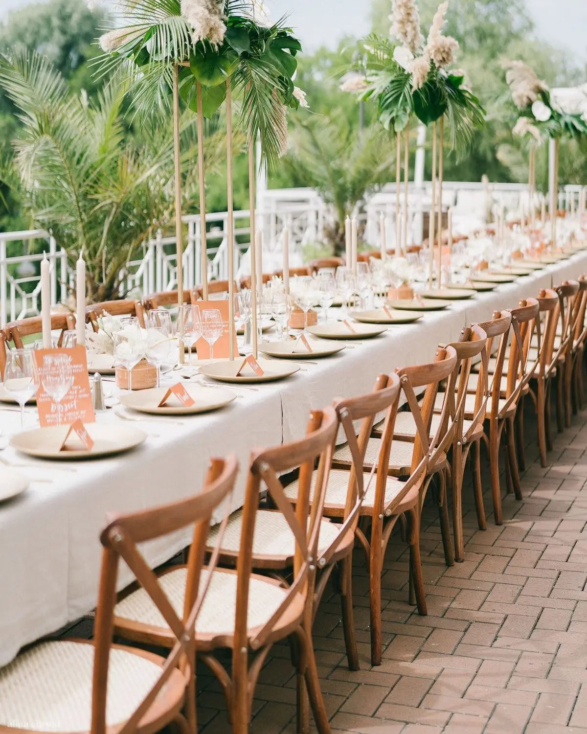 Cross Back Chairs - braun Aufzeit